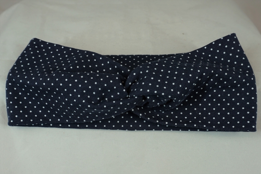 knotenstirnband-jersey-baumwolle-pepafarina-blau-weiss-punkte